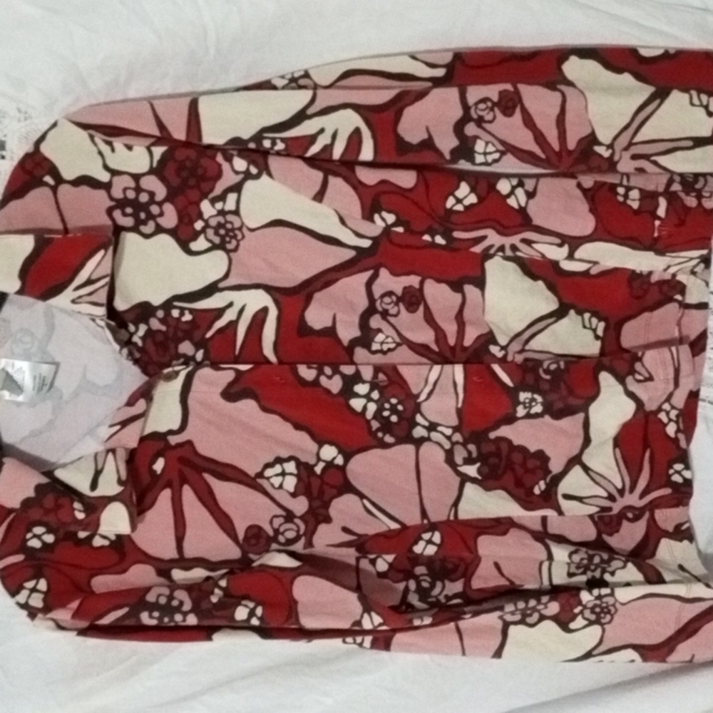 Water girl button up shirt L